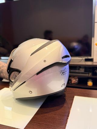Casco de moto Shark plateado NUEVO.