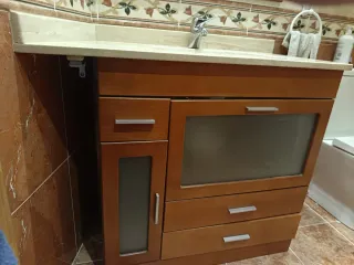 Mueble de baño madera y cristal