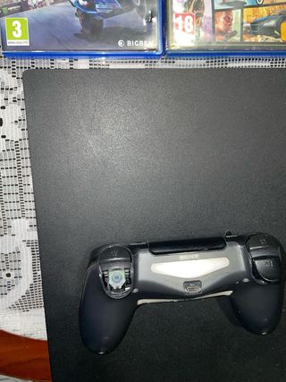 PS4 PRO 1TB + Videojuegos