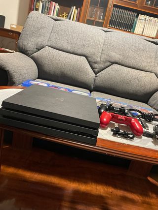 PS4 PRO 1TB + Videojuegos