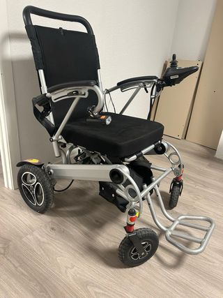 Silla de ruedas eléctrica.