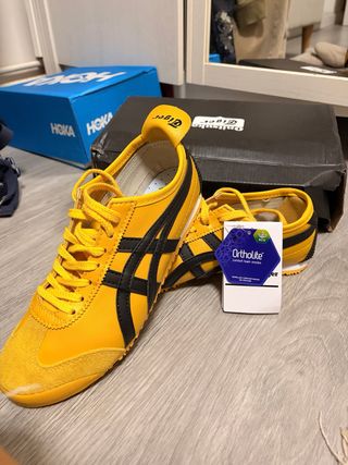 Zapatos Onitsuka Tiger Amarillos y Negros