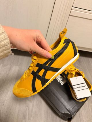 Zapatos Onitsuka Tiger Amarillos y Negros