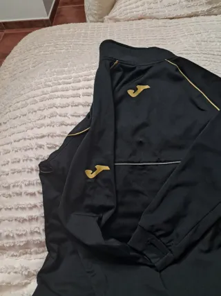 Sudadera Joma Negra y Dorada Media Cremallera