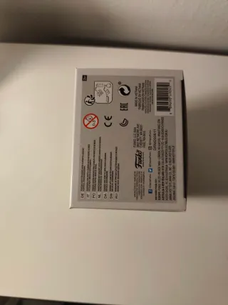 Funko Pop 986 Victor con Scraps