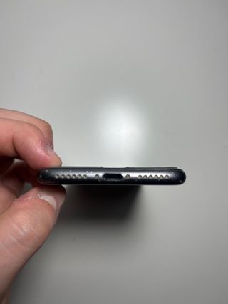 iPhone 8 con protector pantalla nuevo y funda