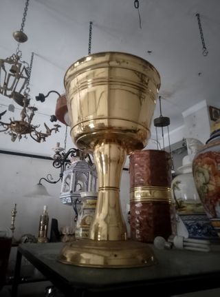 Copa de metal cubre maceta