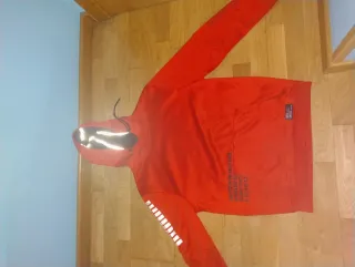 Sudadera Roja con Capucha