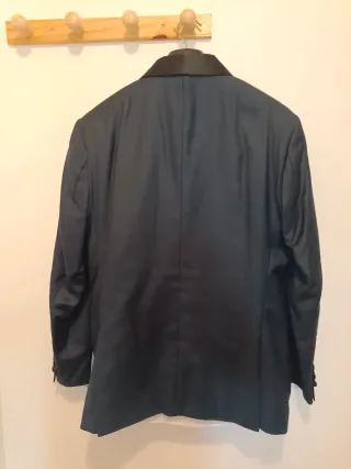 Smokin de fiesta azul marino con solapa negra