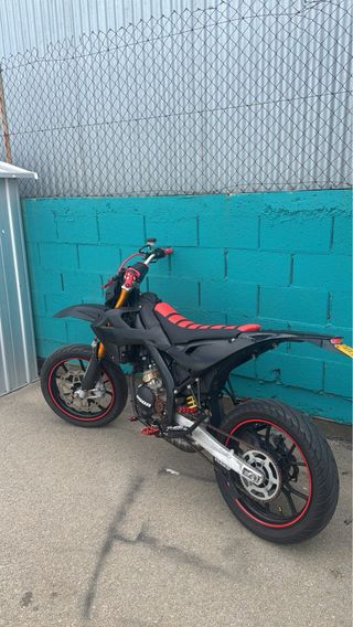 Rieju MRT Pro 49cc Supermotard Negra/Roja