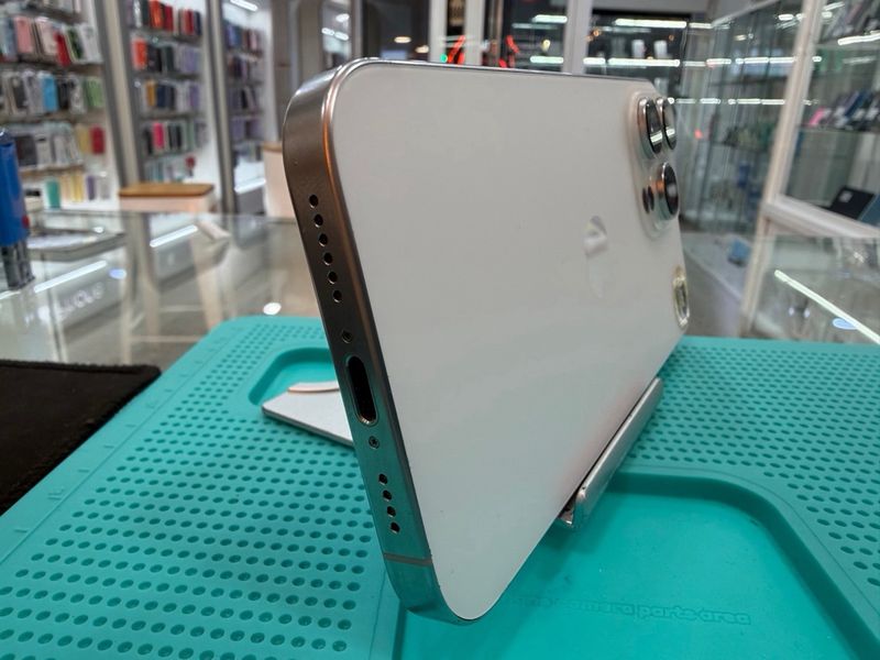 iPhone 16 Pro Max 1TB Blanco afbeelding 5