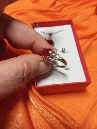 Conjunto Plata Corazón Rojo