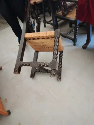 Silla estilo Renacentista madera y yute
