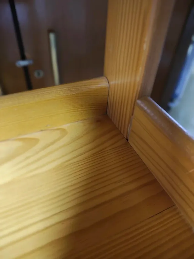 Estantería de madera