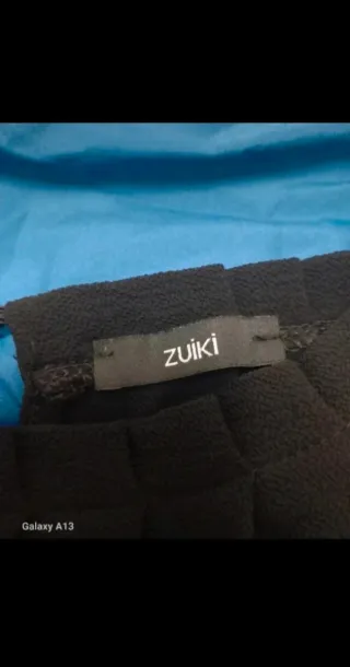 Blusa Zuiki nera leggera