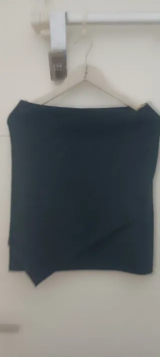 Minifalda asimétrica negra