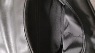 Bandolera de piel negra para hombre