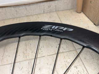 Ruedas carbono Zipp 454 NSW aero carretera 2024