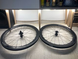 Ruedas carbono Zipp 454 NSW aero carretera 2024