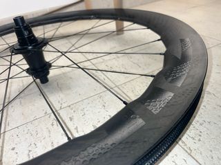 Ruedas carbono Zipp 454 NSW aero carretera 2024