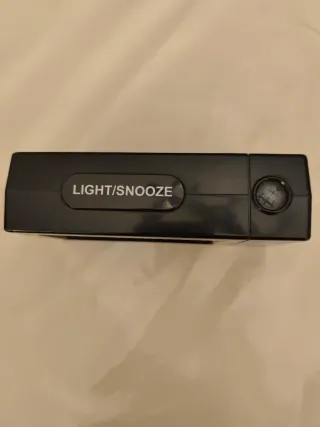 Reloj despertador digital con proyector