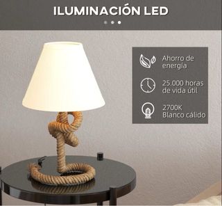 Lámpara de mesa con base de cuerda