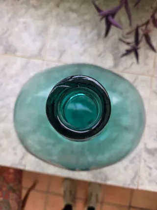 Damajuana de vidrio verde