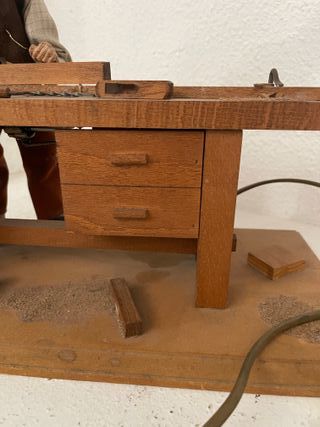 Figura autómata carpintero taller