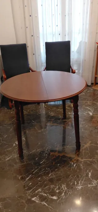 Mesa de comedor extensible de madera