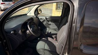 Es una Mercedes Citan FGN 109 Compact 1.5 DCI 90 d