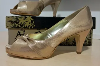 Zapatos tacón Ana Roman oro piel talla 37