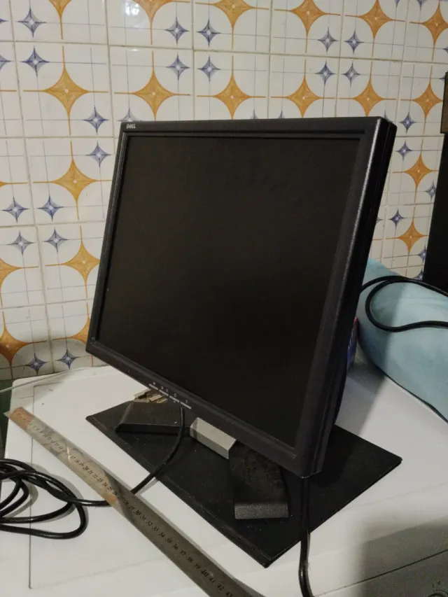 Monitor Dell 4:3 17 pulgadas