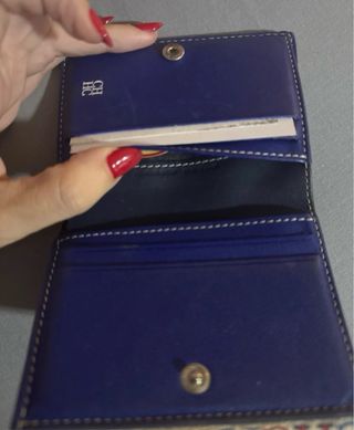 Monedero y billetero Carolina Herrera beige