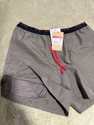 Pantaloneta Nike Running Gris y Rosa