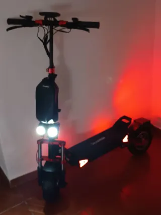 iScooter IX8 2400W  hasta 60km/h + 2 Cascos.