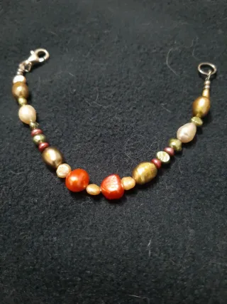 Pulsera perlas teñidas oro y naranja
