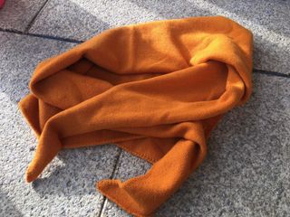 Pañuelo Zara triangular lana naranja