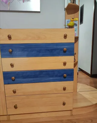 Rebajado a 180€.Dormitorio completo madera y azul