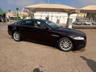 Jaguar XJ 5.0L V8 385 Premium Luxury SWB 4p 2010