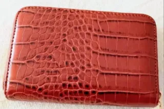 Monedero piel cocodrilo rojo