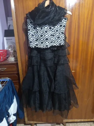 Conjunto falda, corpiño y fular talla 44