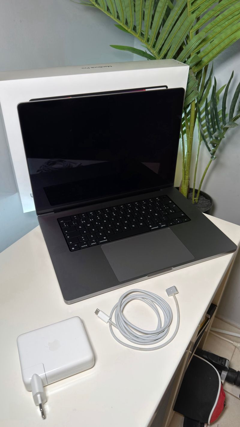 MacBook Pro 16’' M1 Pro 1TB afbeelding 2