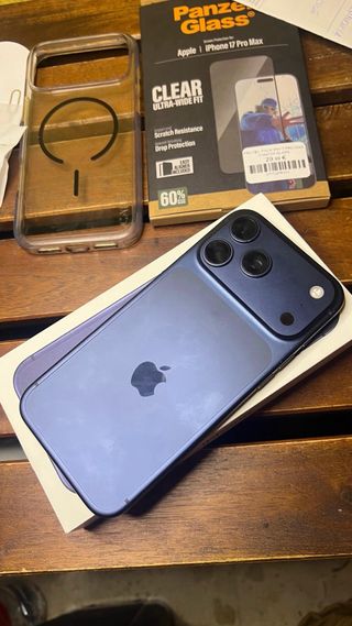 iPhone 17 Pro Max Azul/Morado + Accesorios