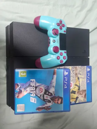 PS4 (PlayStation 4) + 2 Juegos FIFA