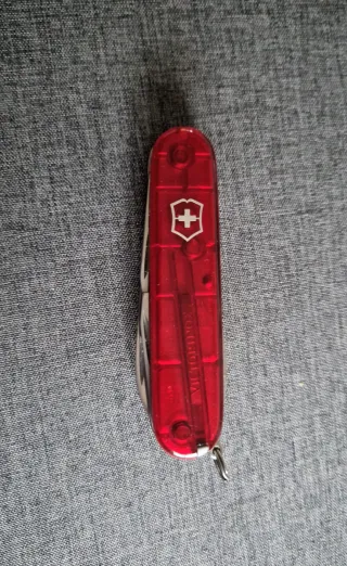 Set di coltelli multiuso di vari stili e materiali