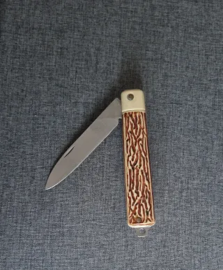 Set di coltelli multiuso di vari stili e materiali