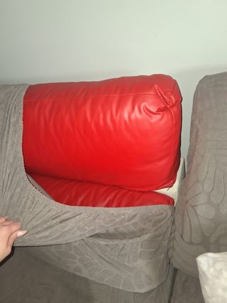 Sofá chaiselongue gris y blanco