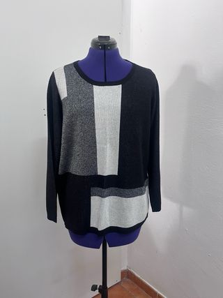 Jersey negro con detalles plateados