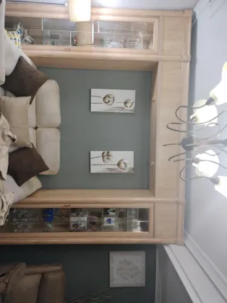 Muebles de salón: 2 vitrinas y auxiliar