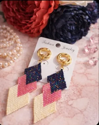 Pendientes largos de bisutería